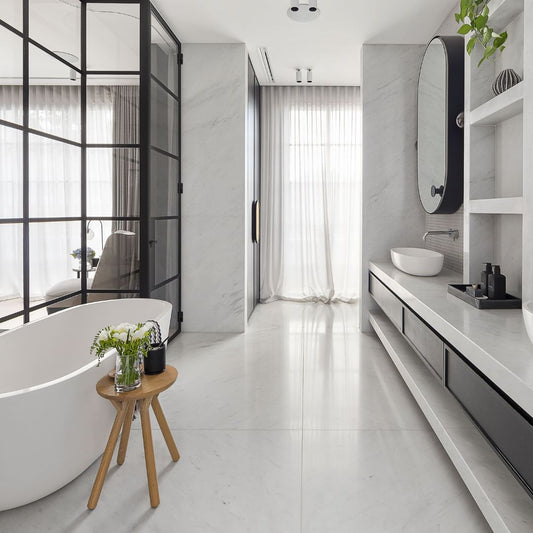 Comment carréler une salle de bain ?